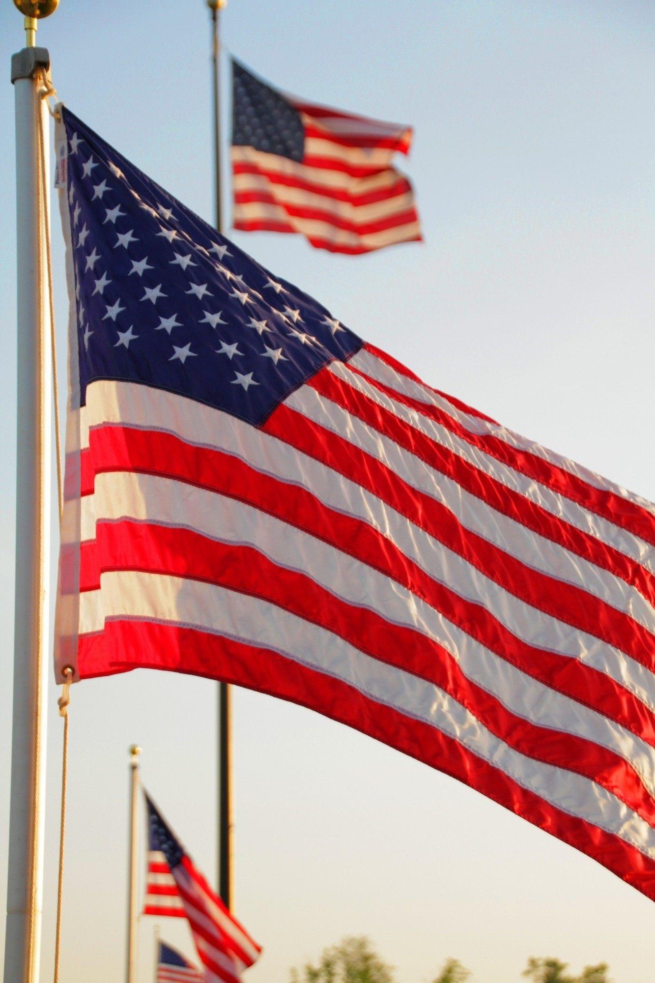 1333x2000 Usa Flag Wallpaper