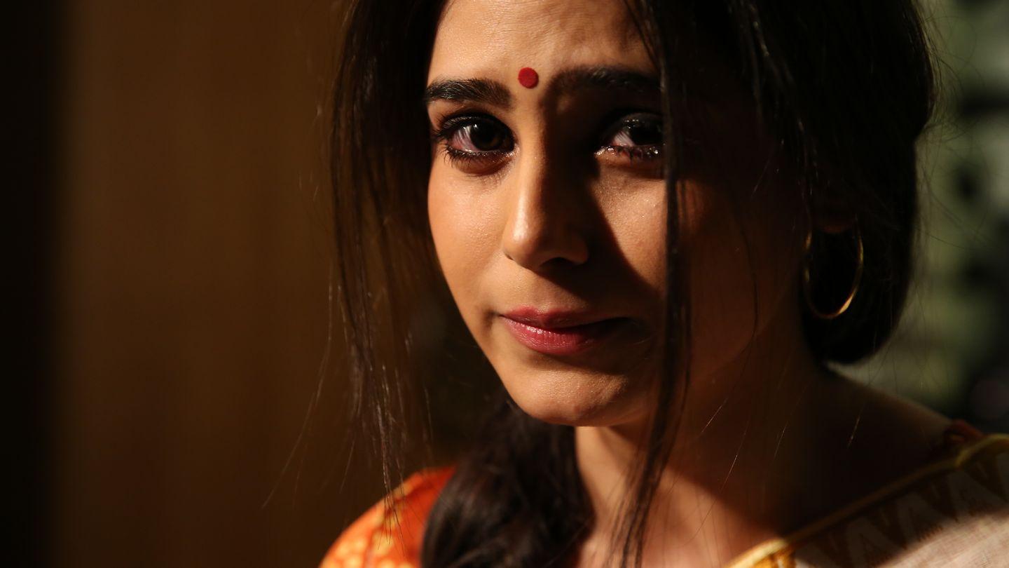 1440x810 Naina Ganguly Cute Saree Stills