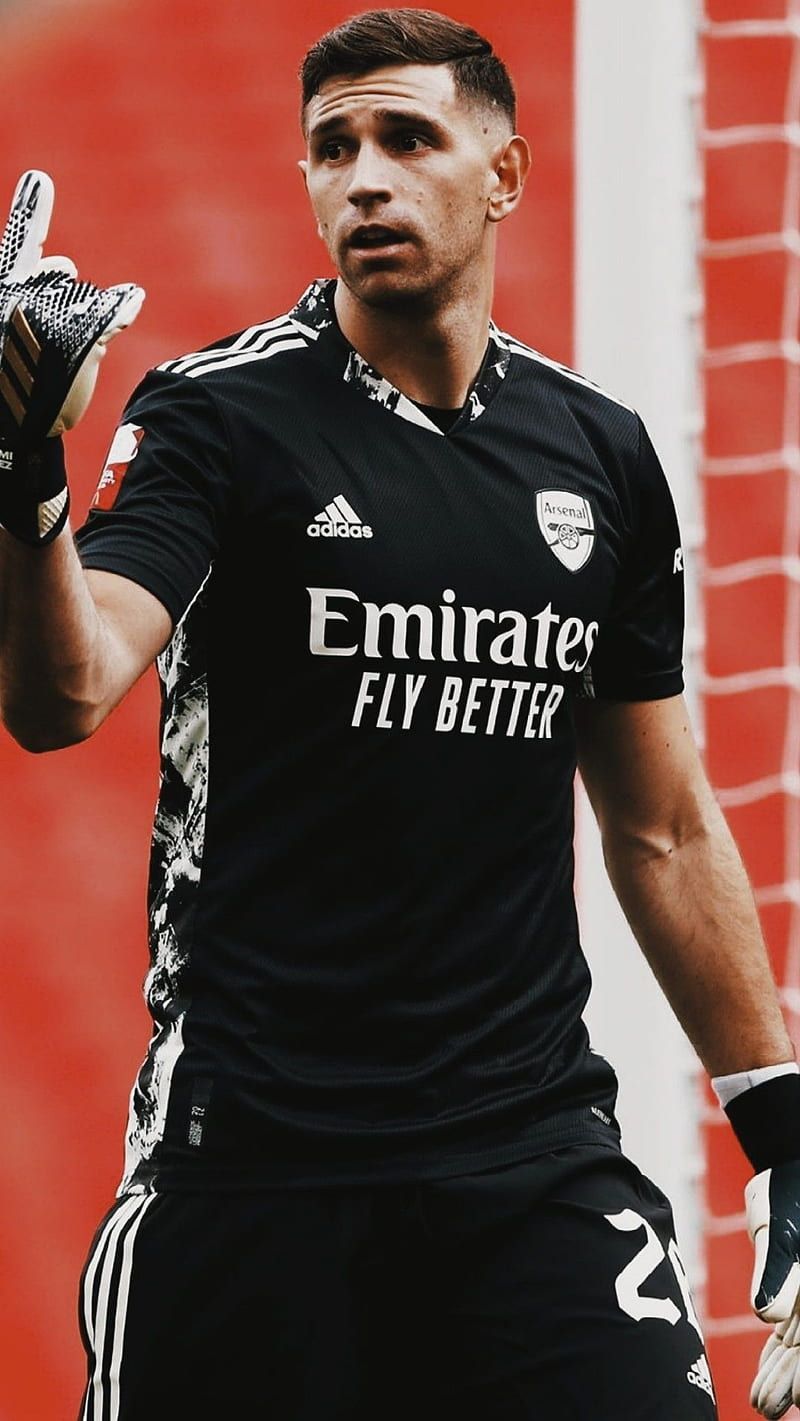 800x1421 HD emiliano martinez wallpaper