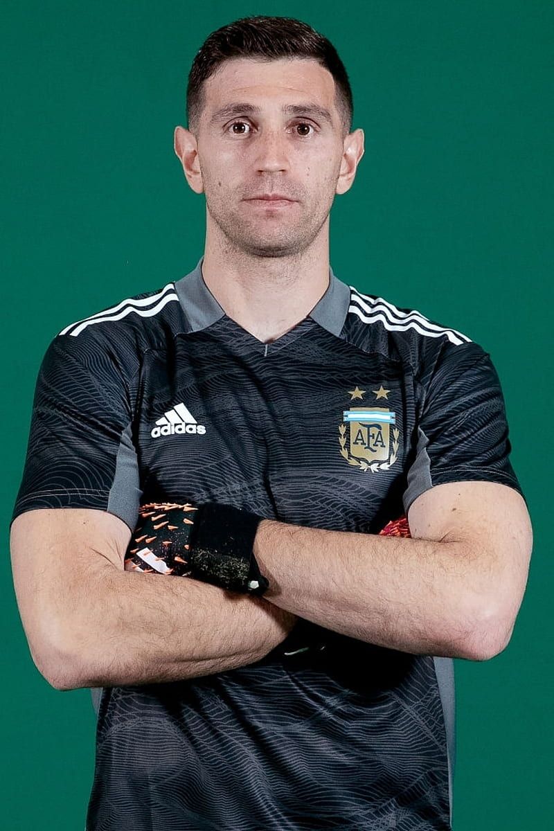 800x1200 Emiliano Martinez, soccer, copa america