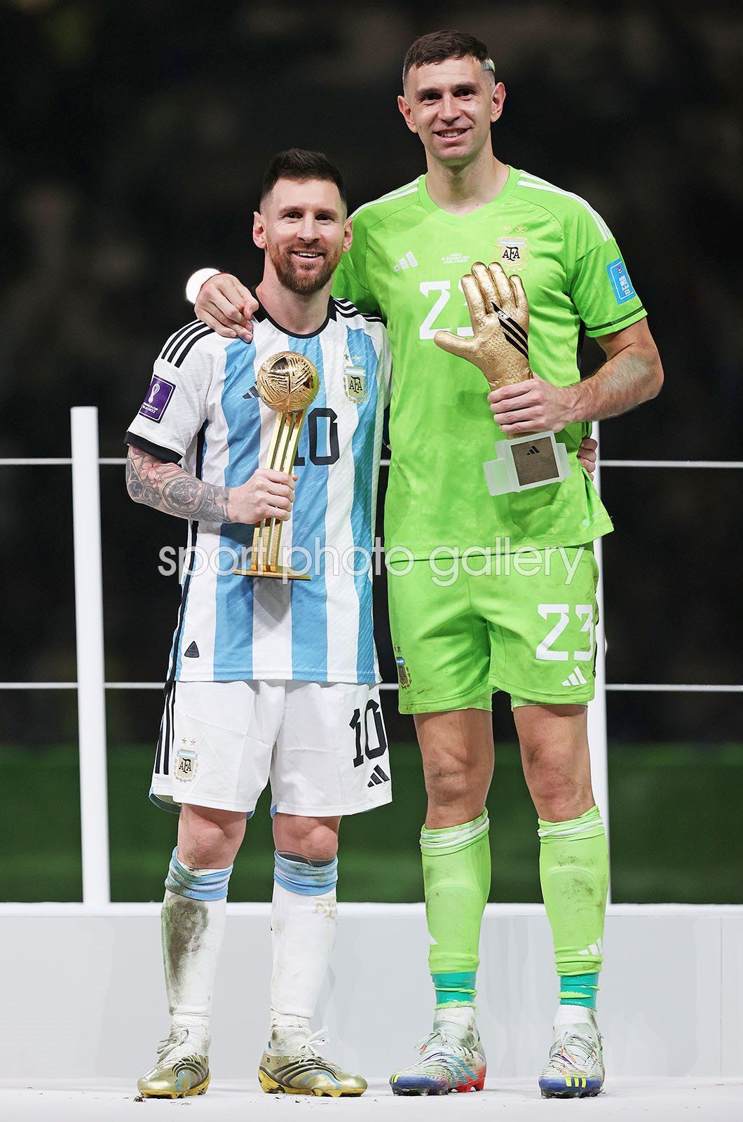 1060x1600 Lionel Messi Argentina & Emiliano