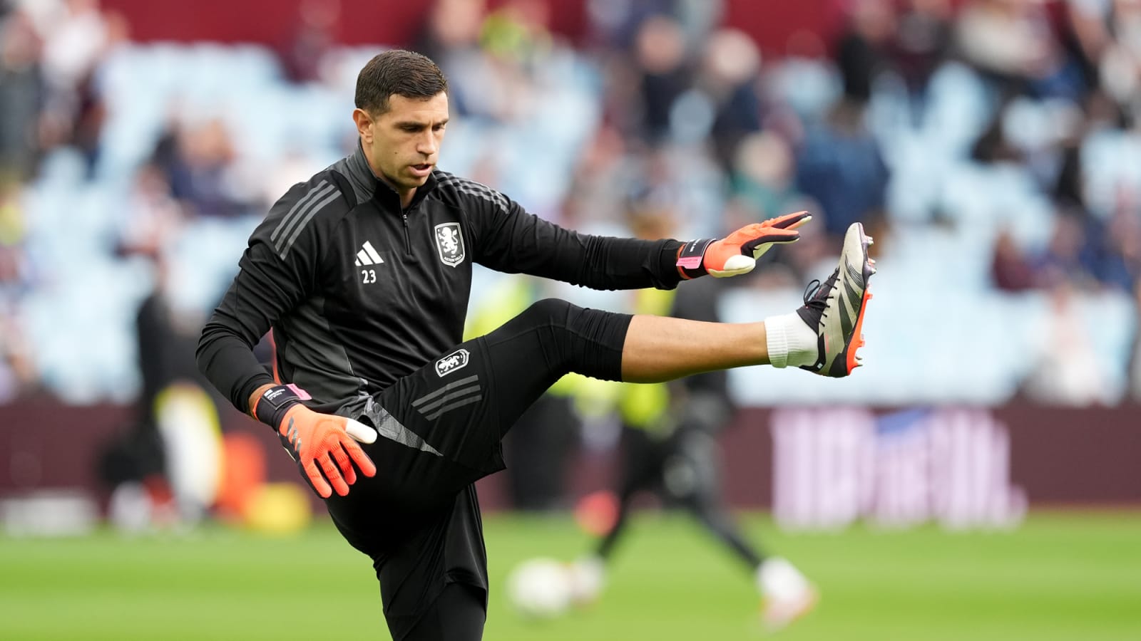 1600x900 Emiliano Martinez Handed Two Match BAN