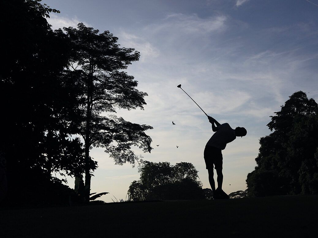 1038x778 Golf's wealth wars