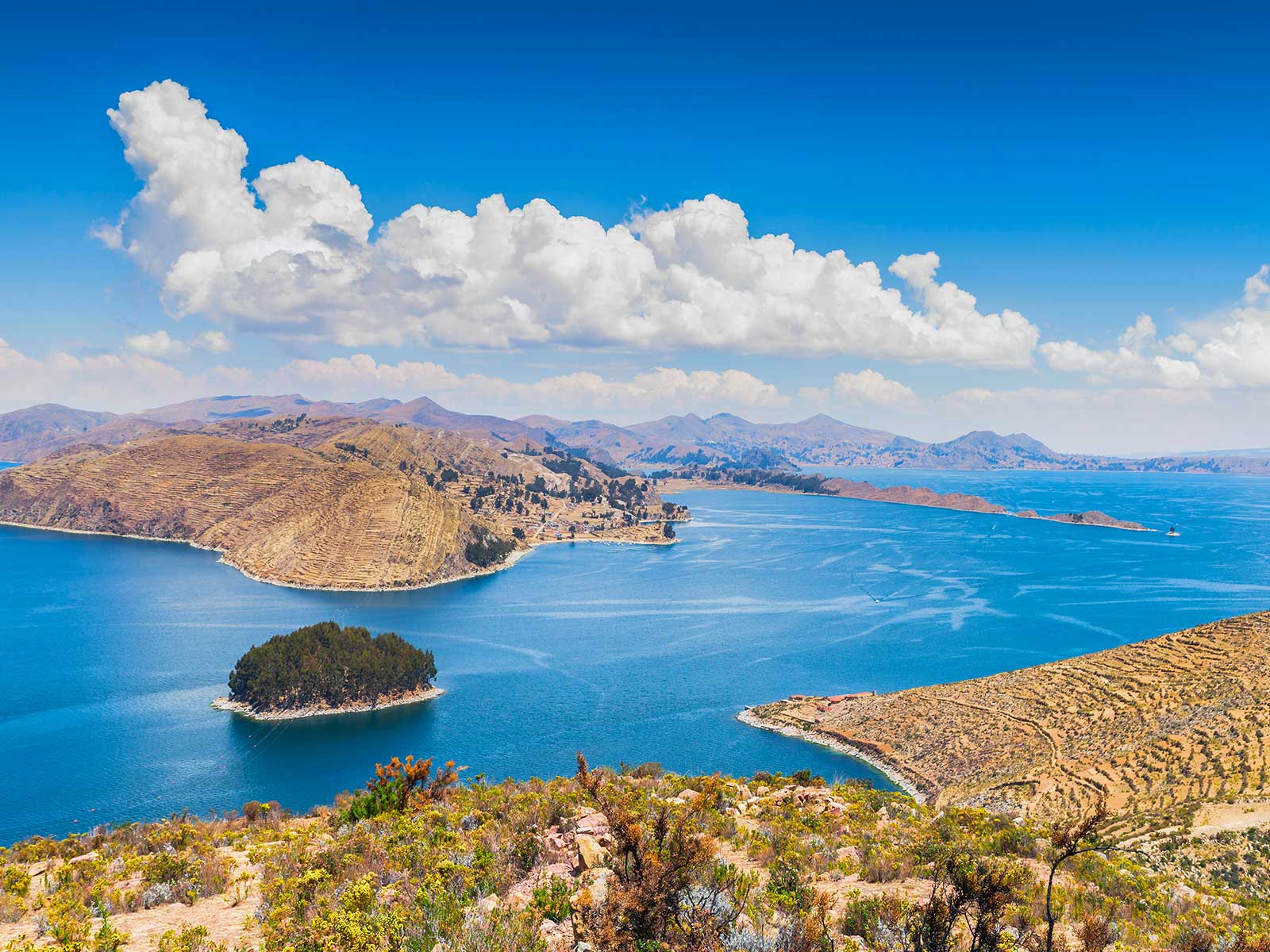 1600x1200 Lake Titicaca