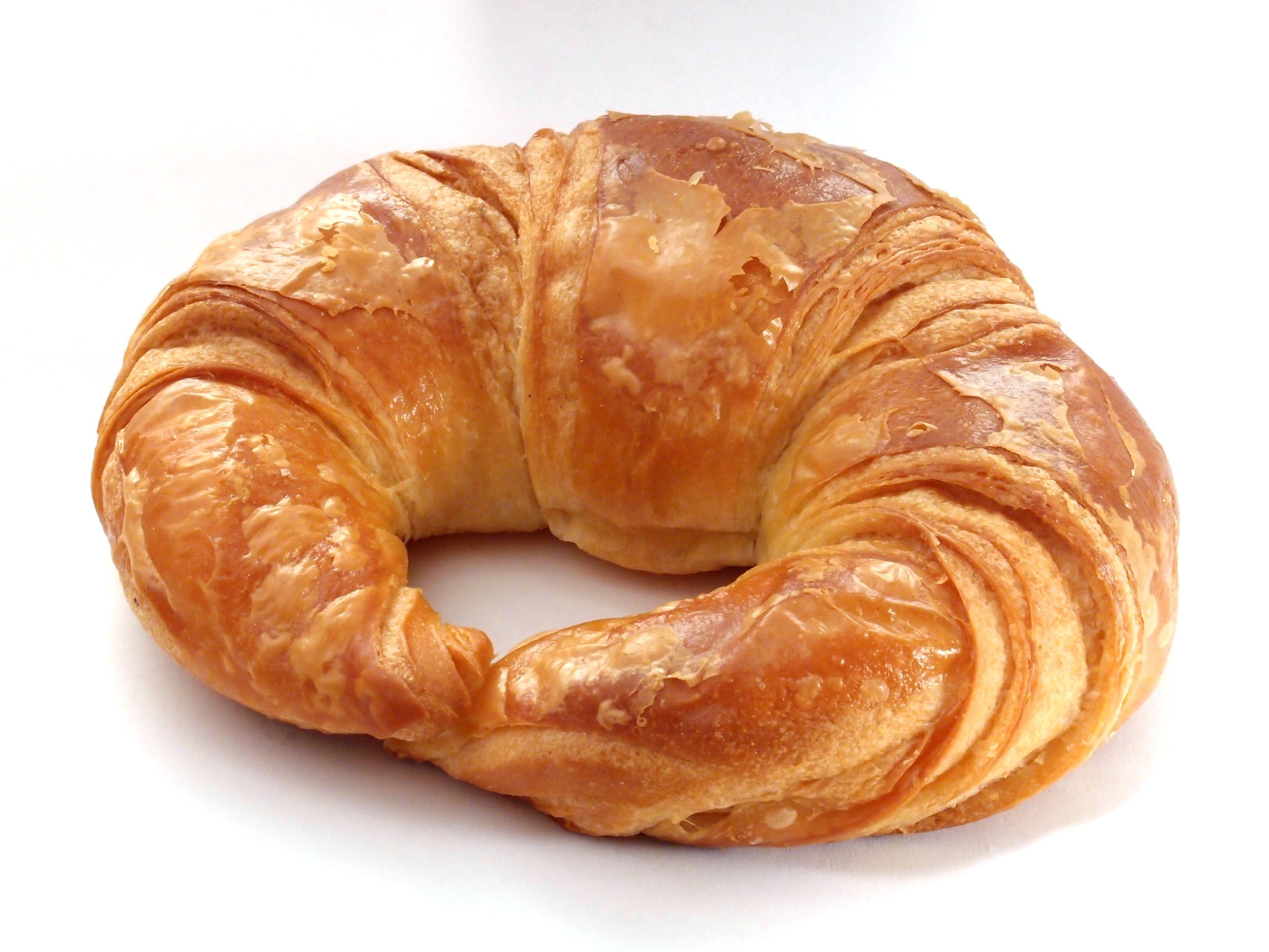3269x2452 Croissant Wallpaper 26 X 2452