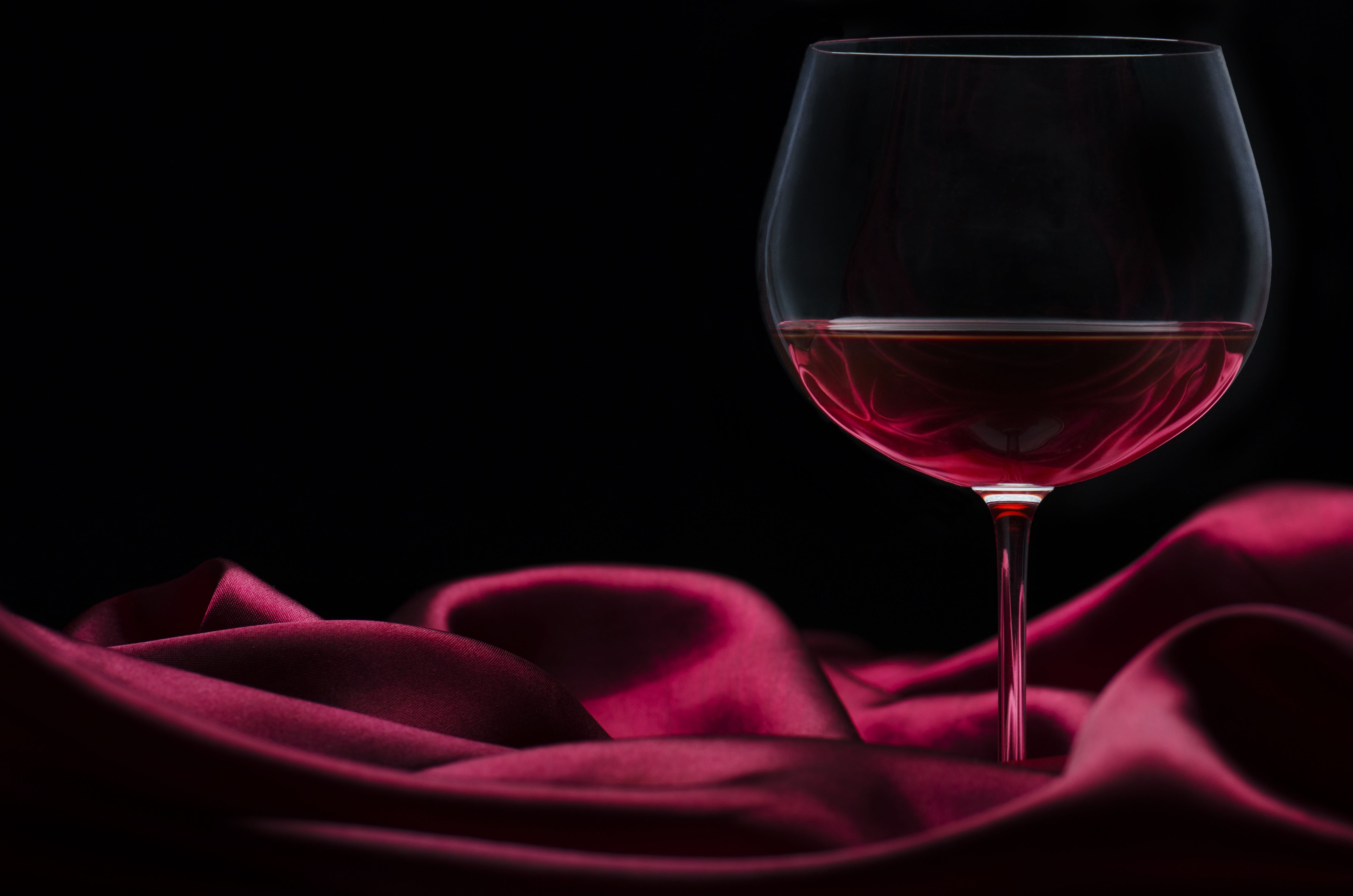 4928x3264 Wallpaper wine, red, glass, silk, black