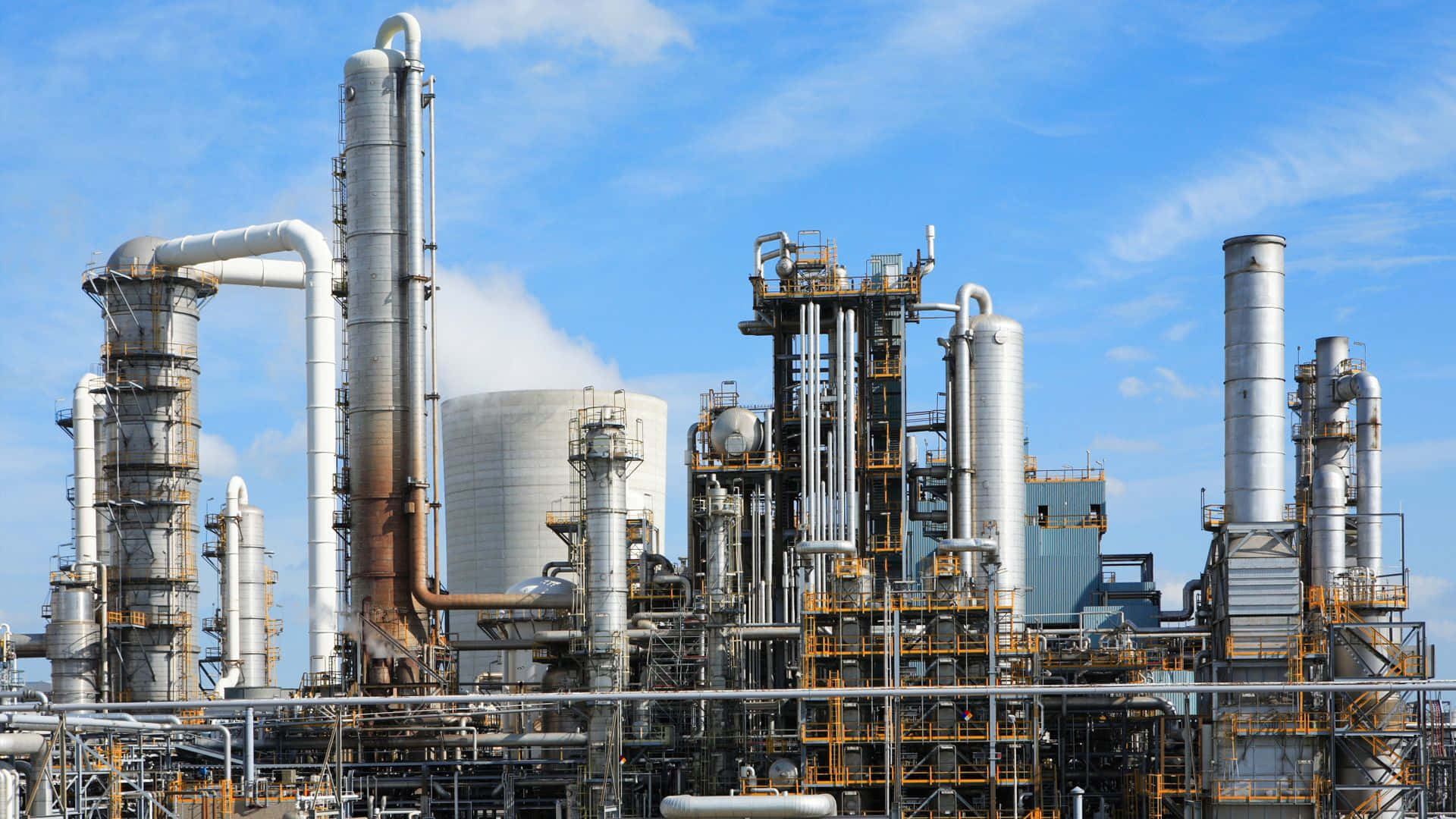 1920x1080 Download A Large Oil Refinery With Pipes And Pipes