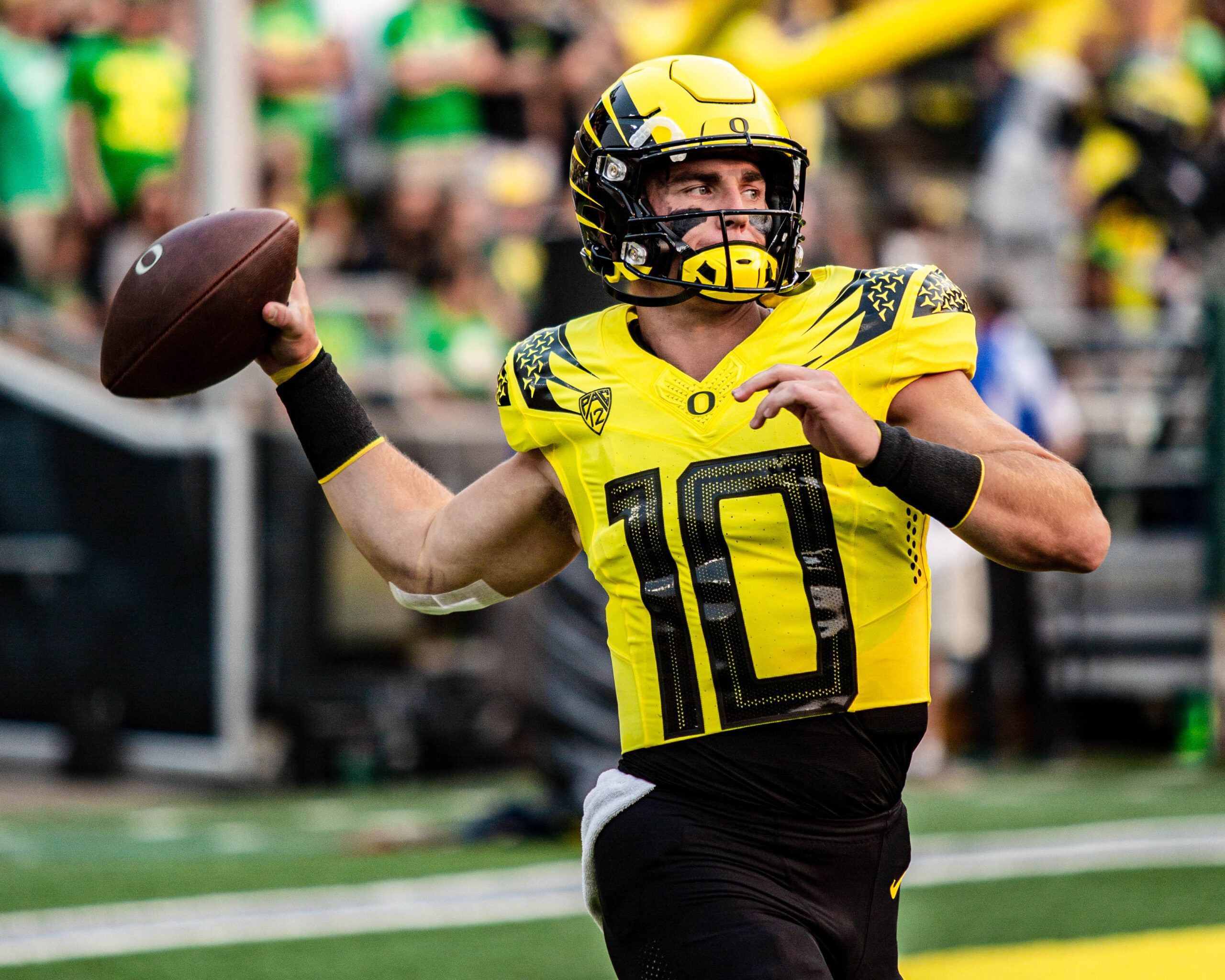 2560x2048 Bo Nix shines as Oregon (25) dominates