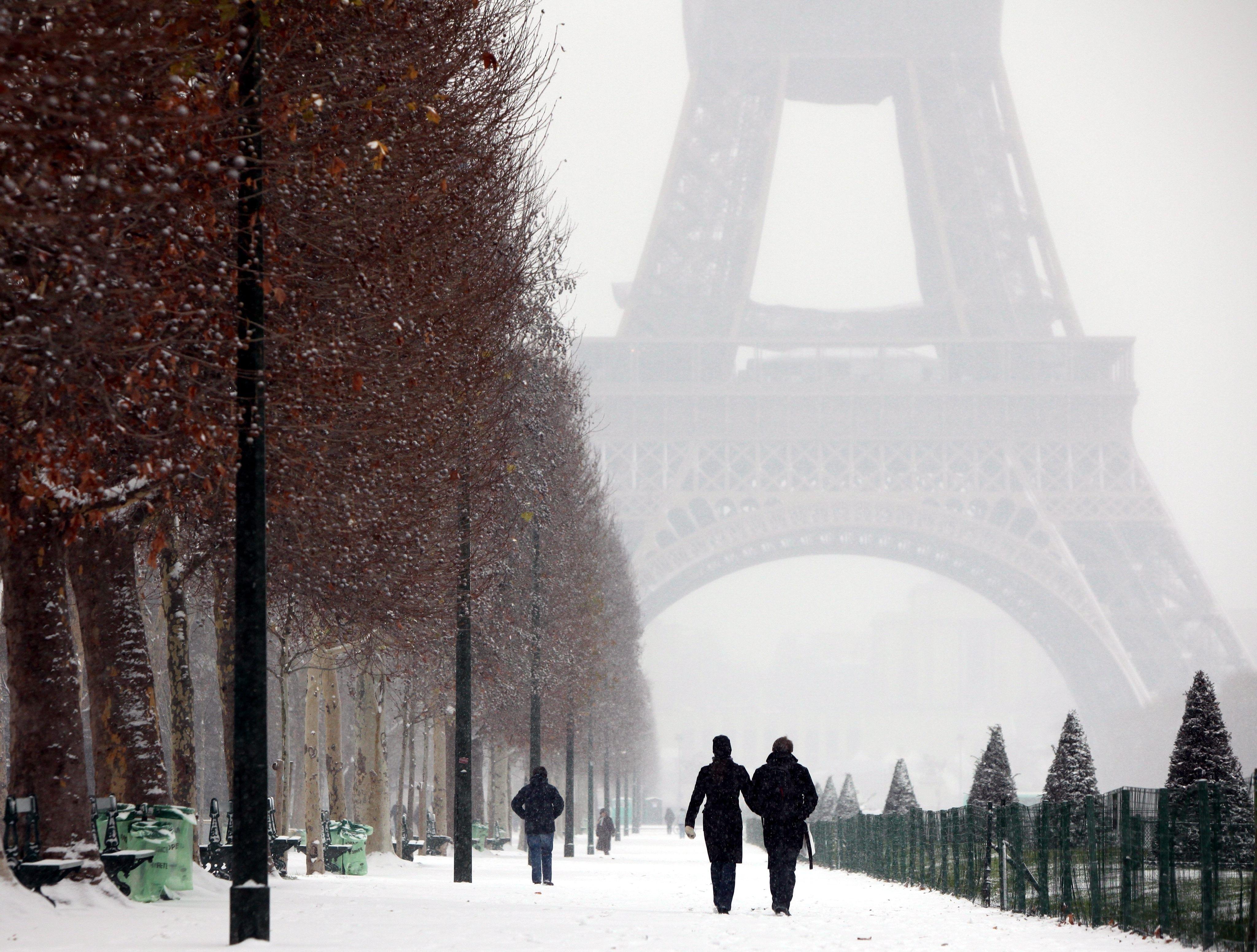 4096x3102 Paris, From Paris With Love, Winter, Snow Wallpaper HD