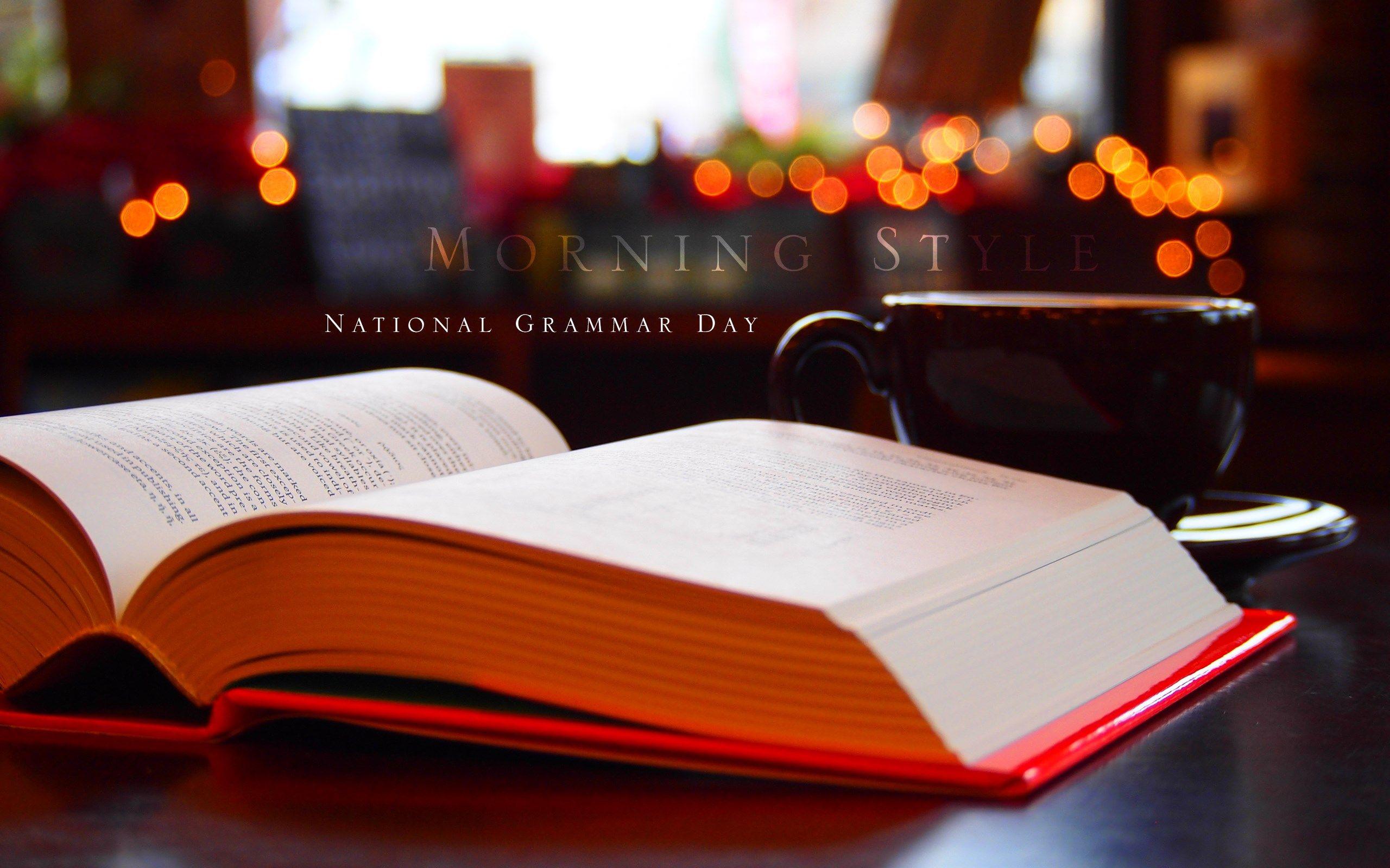2560x1600 Grammar Book Cup Lights
