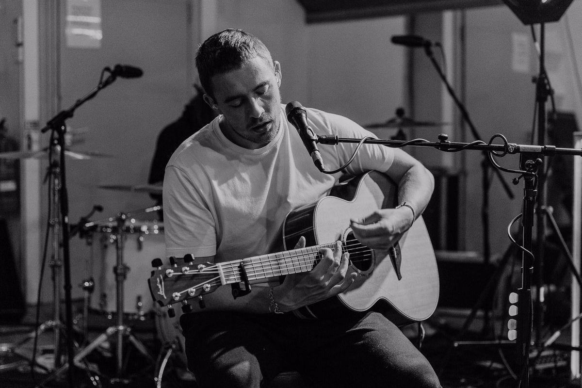 1200x800 Dermot Kennedy on His Motivations, 50 Cent, and the Duality