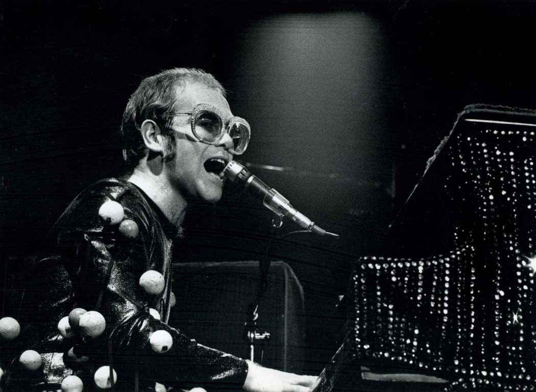 Elton John Wallpapers - Top Free Elton John Backgrounds - WallpaperAccess