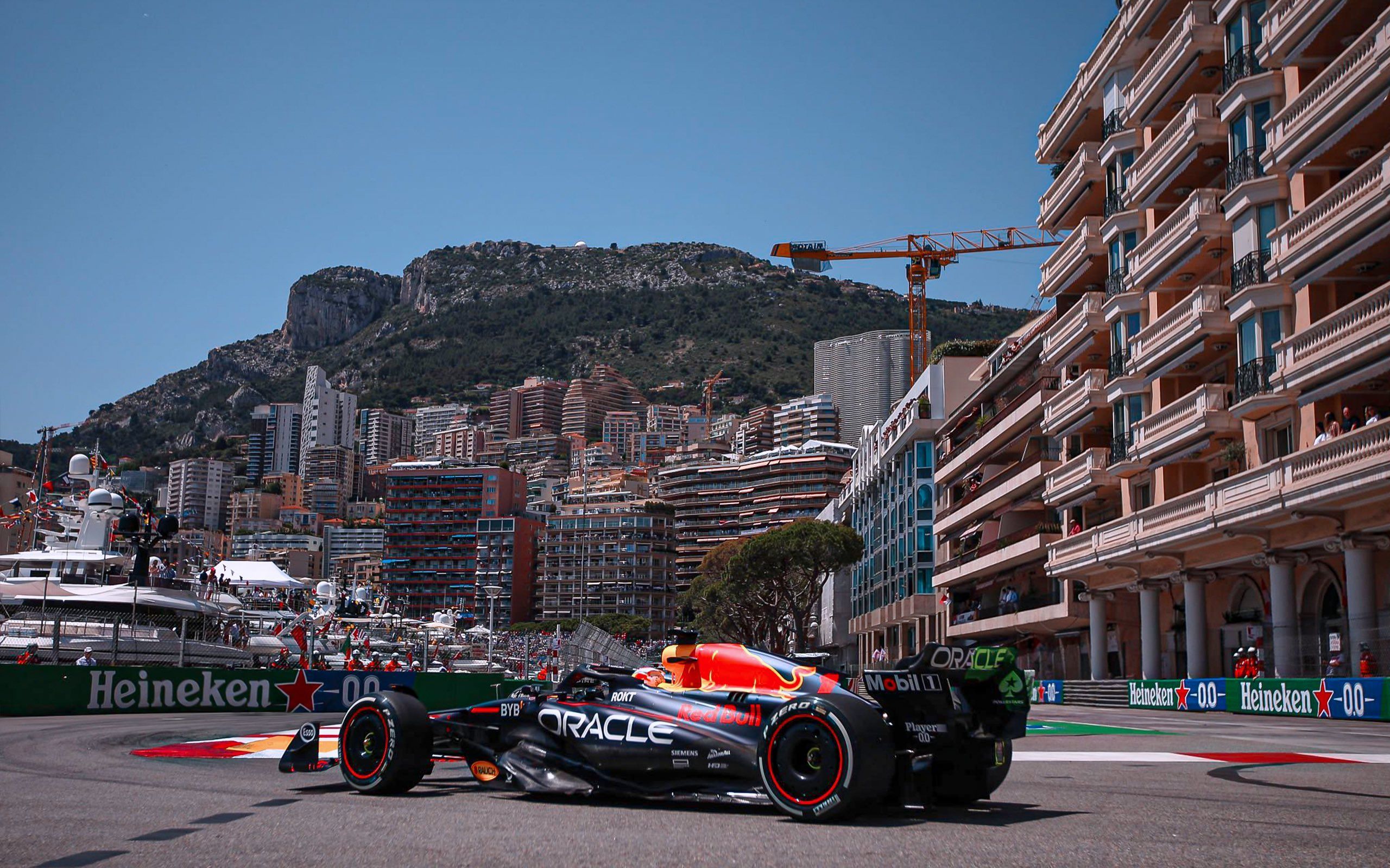 2560x1600 F1 HQ