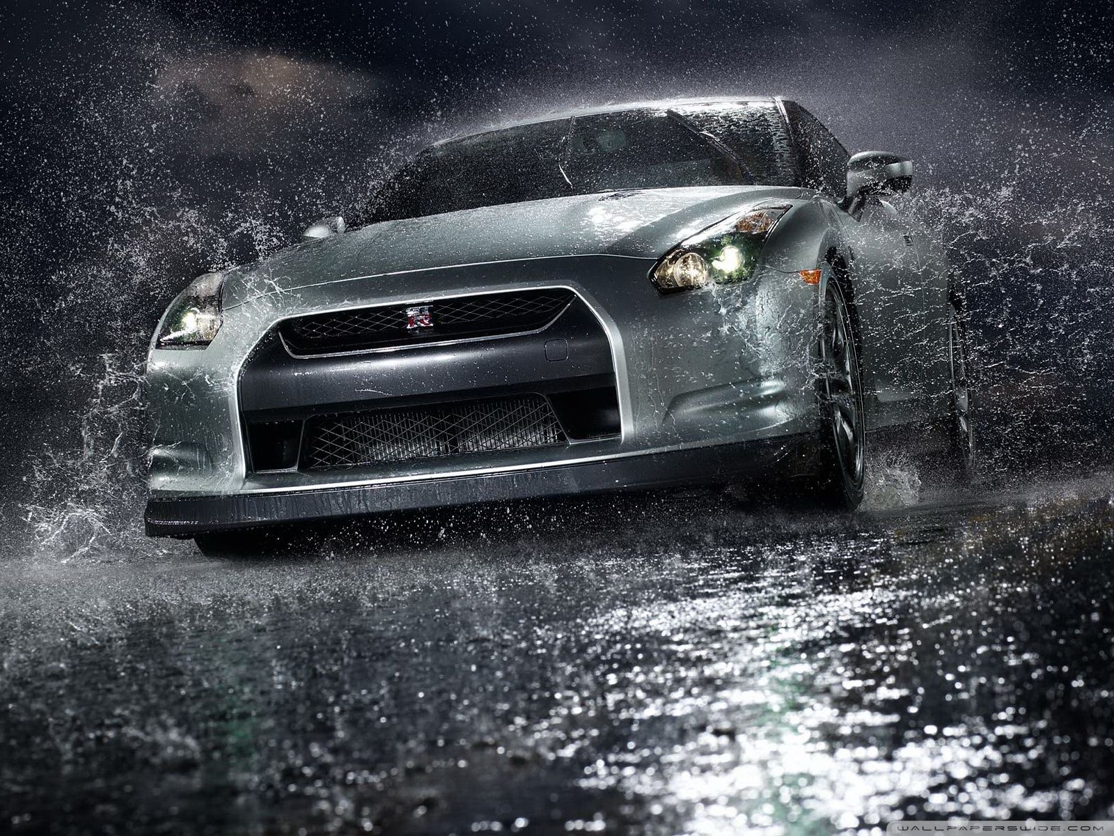 1600x1200 Nissan GT R Ultra HD Wallpaper for 4K