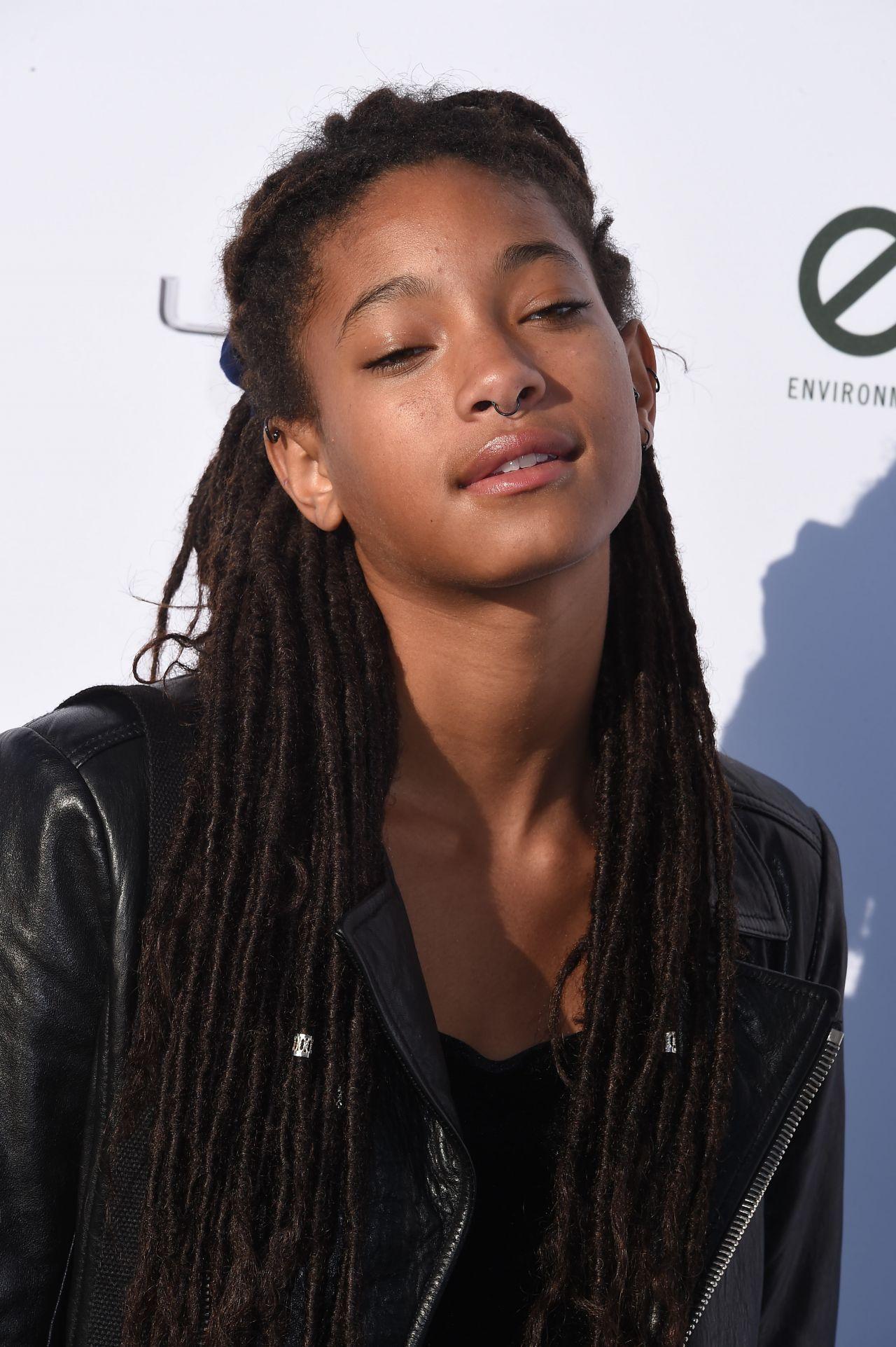 Willow Smith Wallpapers Top Free Willow Smith Backgrounds Wallpaperaccess