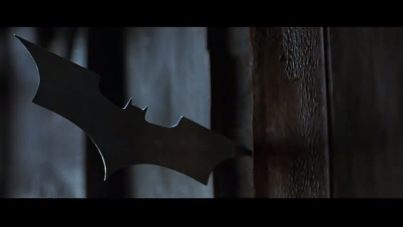 1366x768 Dark Knight Batarang