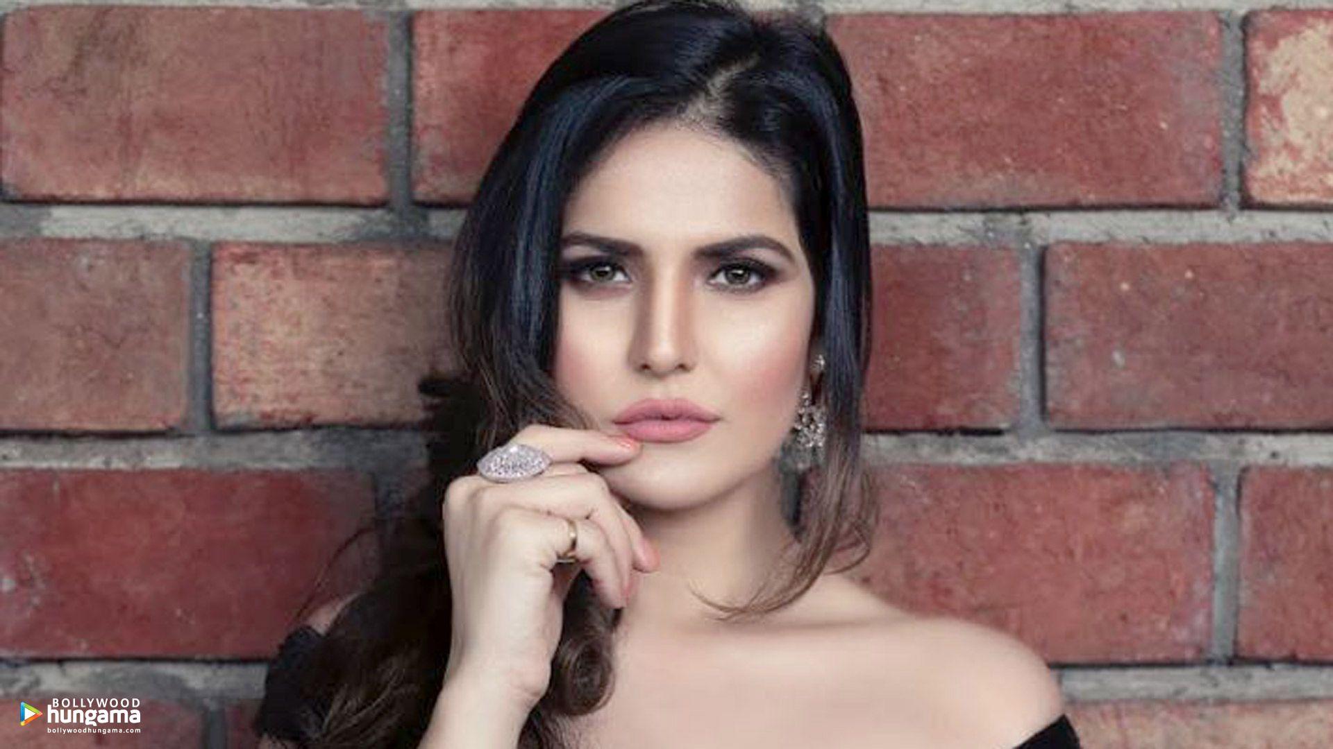 Zareen Khan Wallpapers - Top Free Zareen Khan Backgrounds - WallpaperAccess