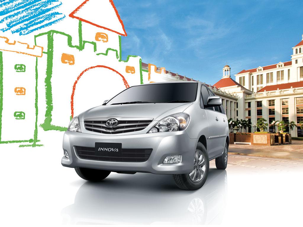 1024x768 New Toyota Innova Registers Brisk Sales