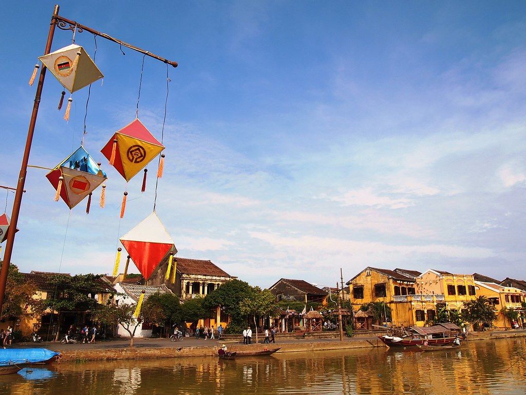 1024x768 Lanterns, Tailor Shops, Temples