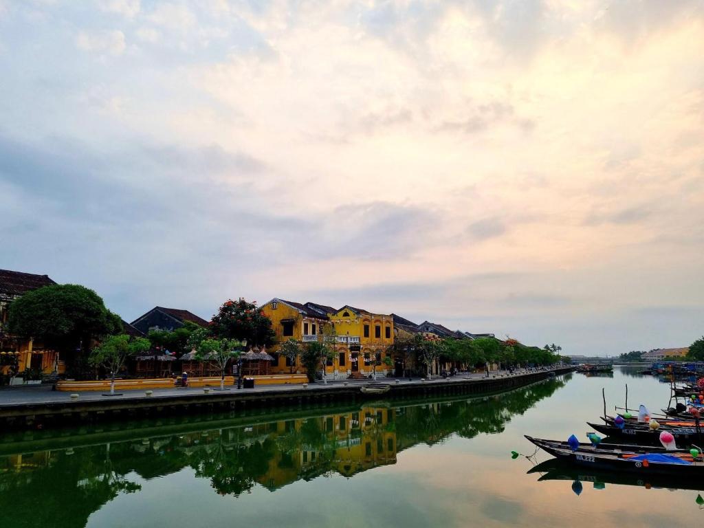 1024x768 hoi an center town, Hoi An updated