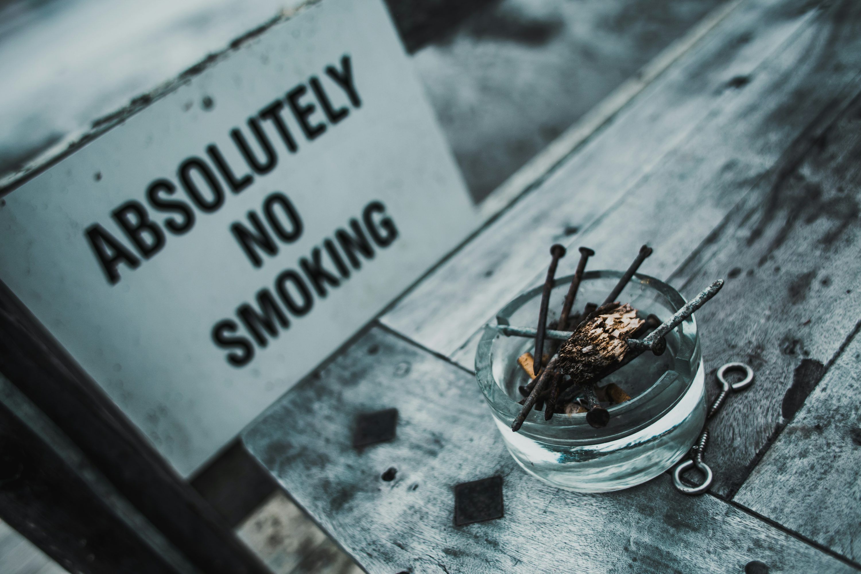 3000x2000 No Smoking Sign Picture