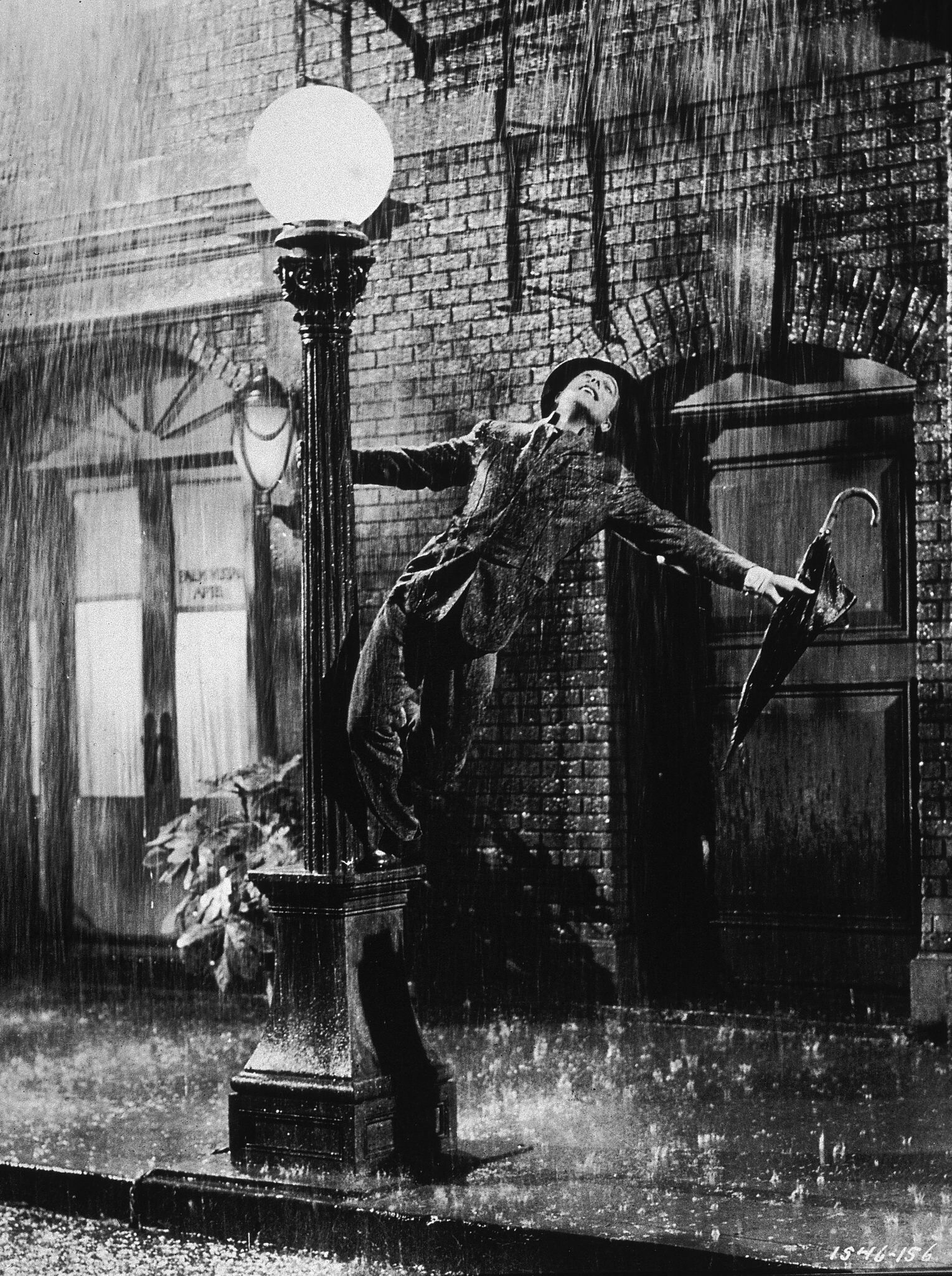 1529x2048 Singin' in the Rain Wallpaper 15