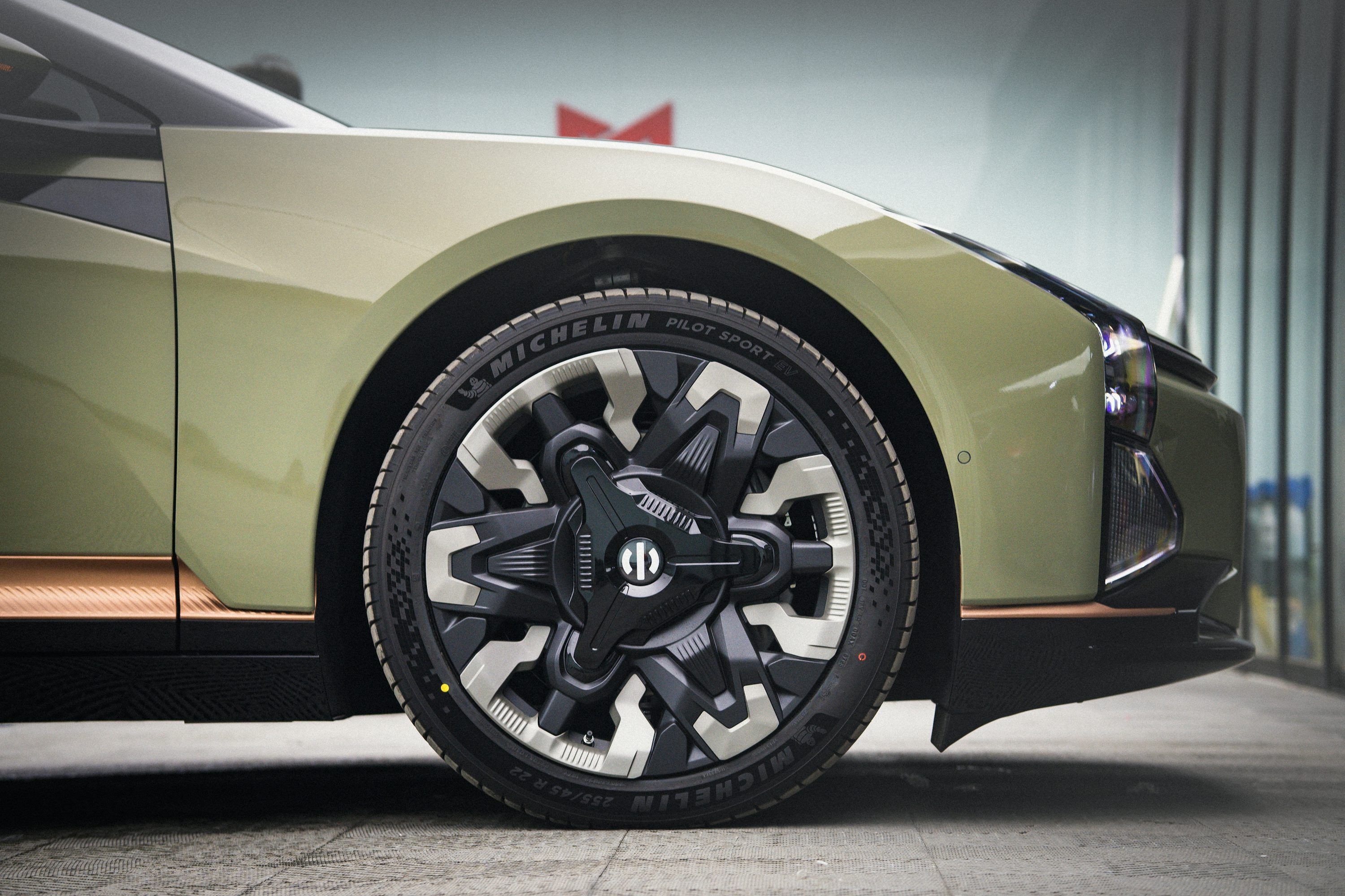 3000x2000 Car Side View Picture. Download Free