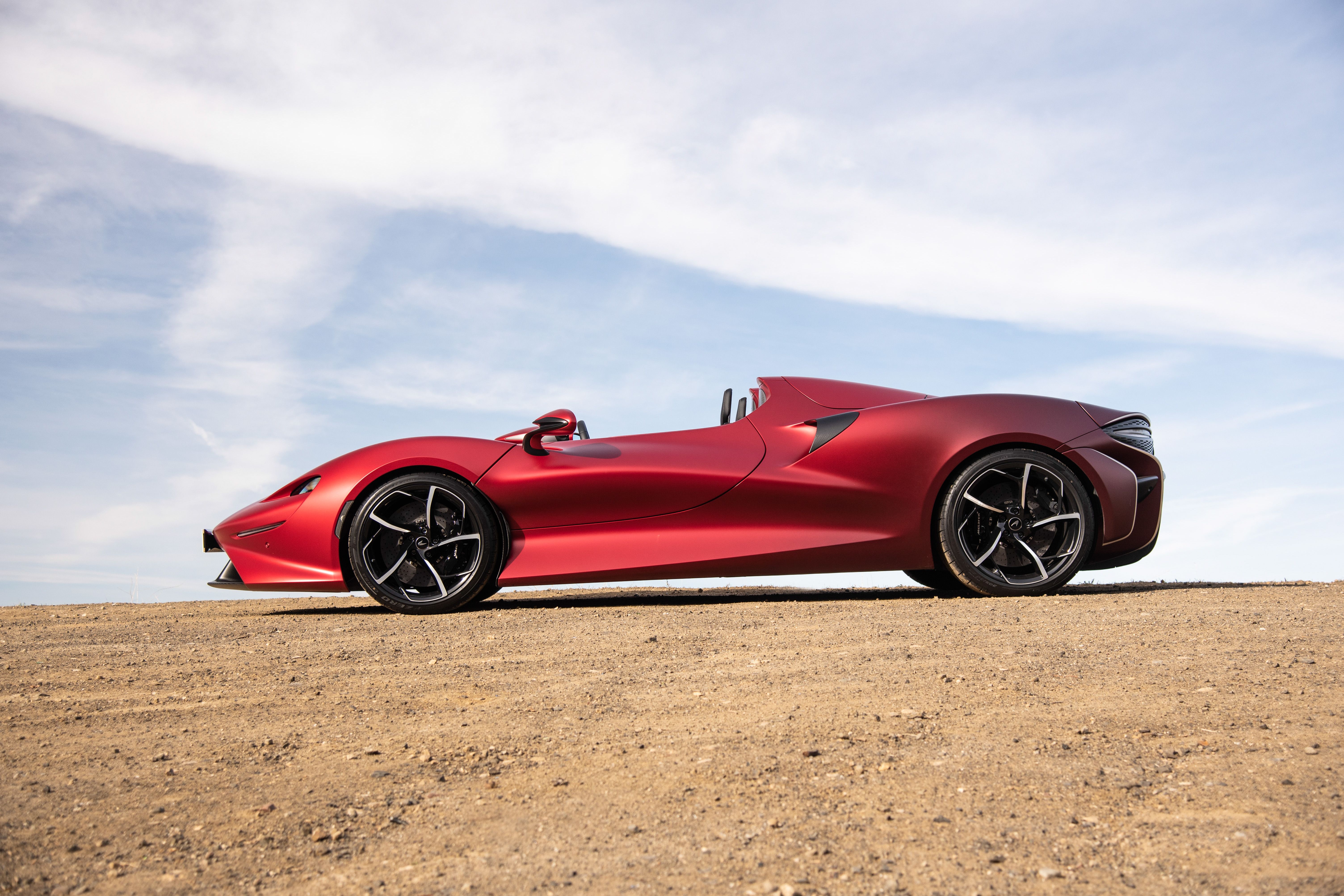 6016x4011 View Photo of the 2021 McLaren Elva