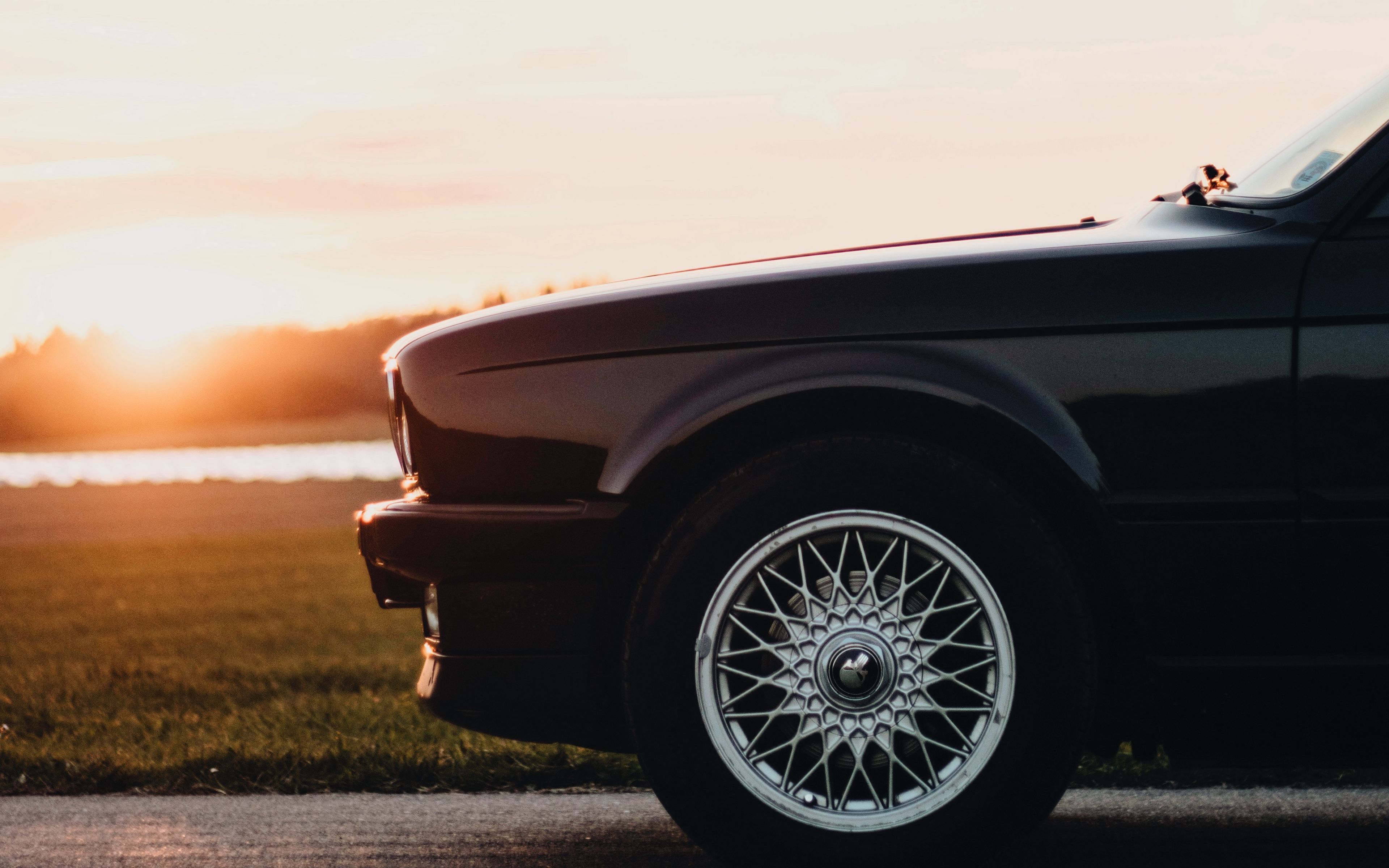 3840x2400 Download wallpaper 3840x2400 car, side