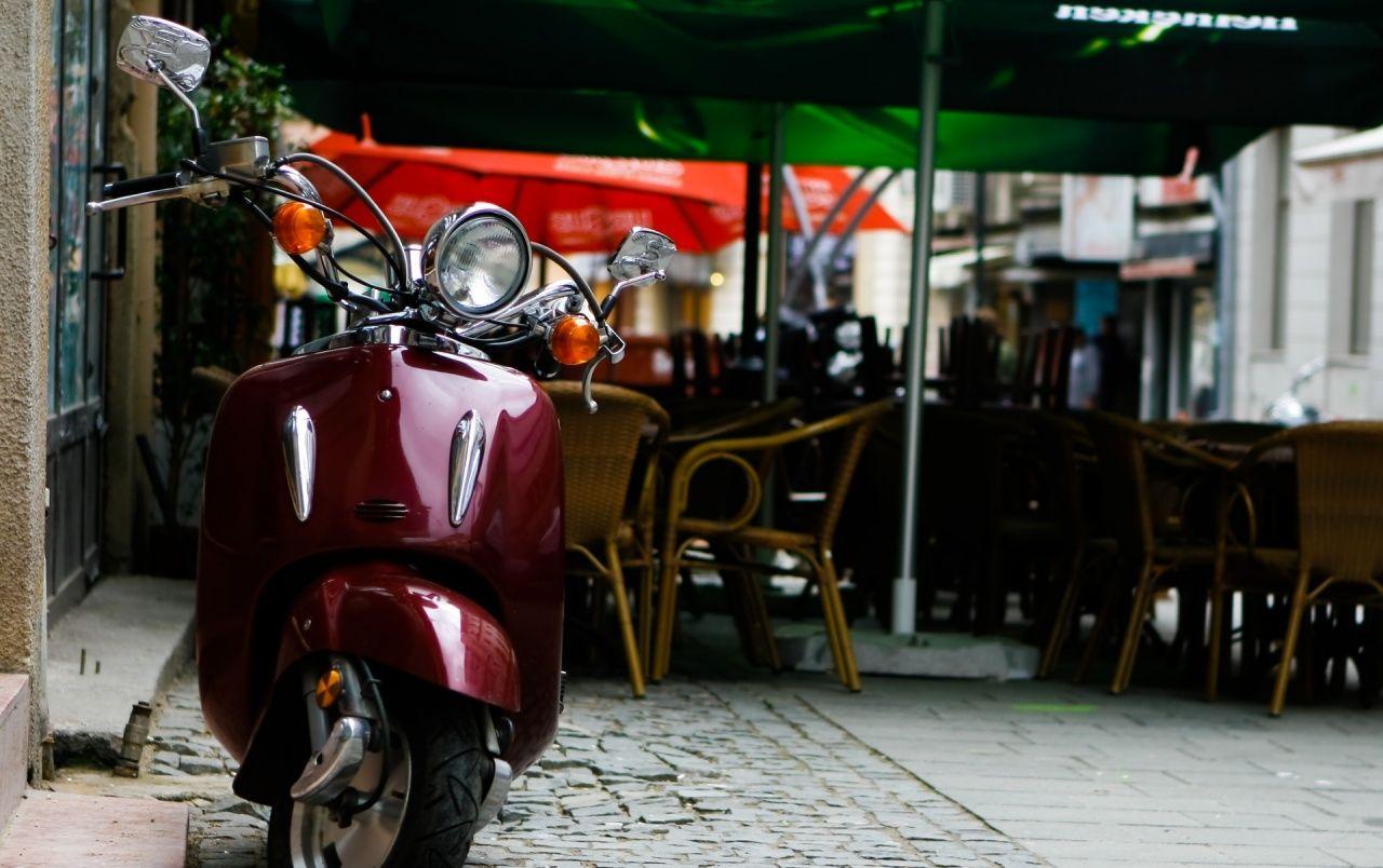 1280x804 Small scooter wallpaper. Small scooter