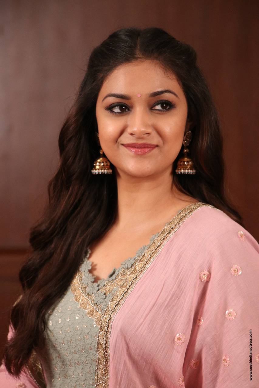 853x1280 Keerthi Suresh Wallpaper