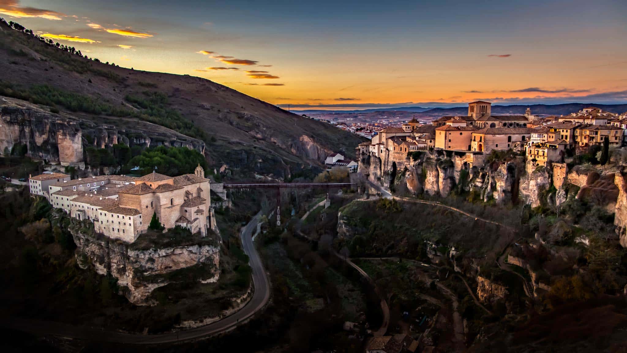 2048x1152 Hours in Cuenca, Spain: More than a