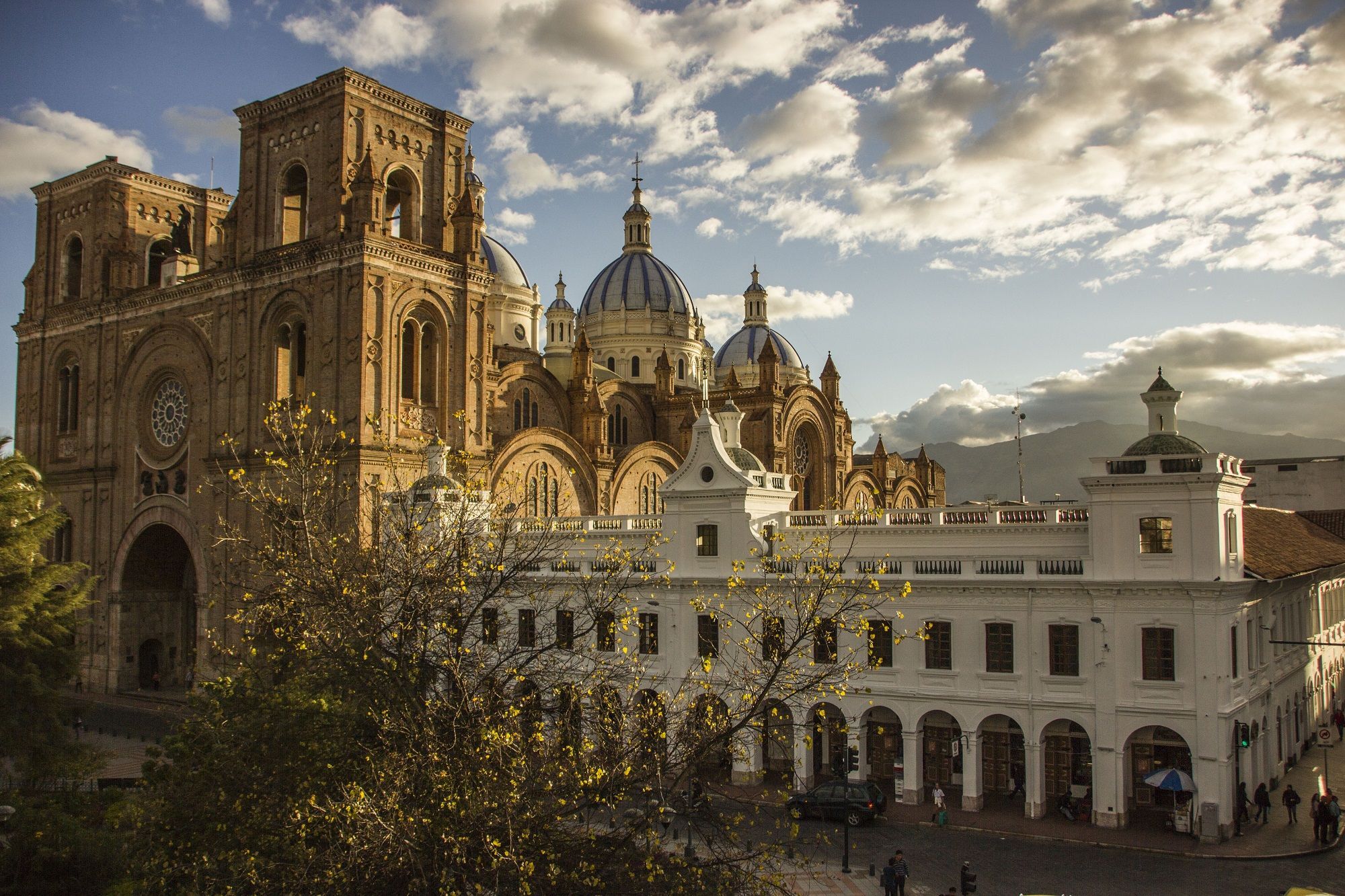 2000x1333 TourCert certification with Cuenca