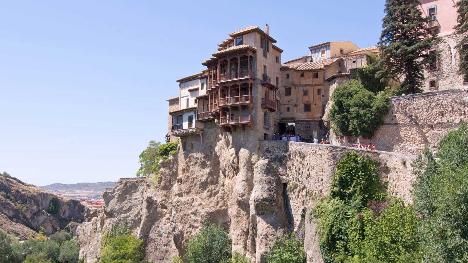 1600x900 Hanging Houses