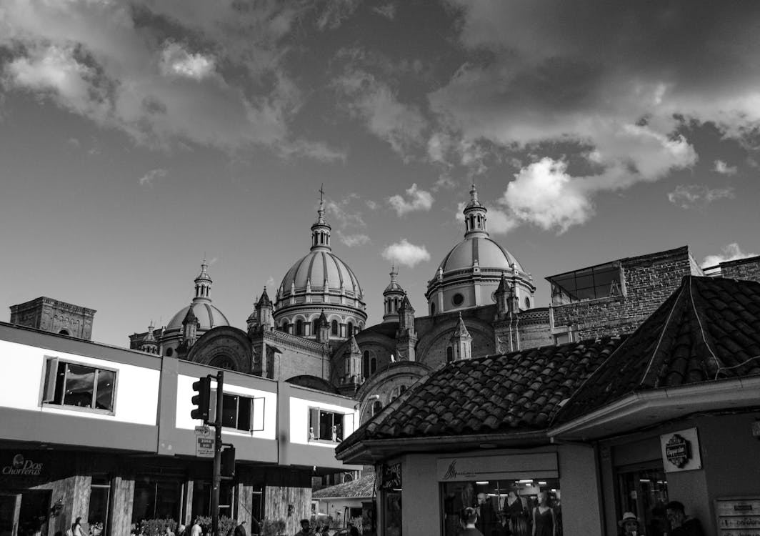 1064x750 Traditional Cathedral in Ecuador