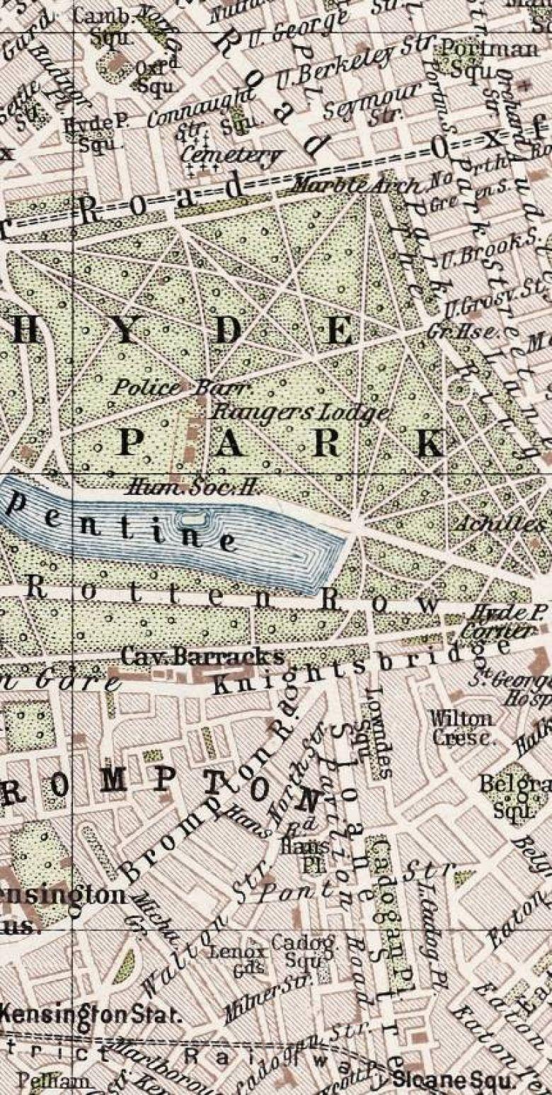 780x1546 Vintage London Map Wall Mural. FEATHR™