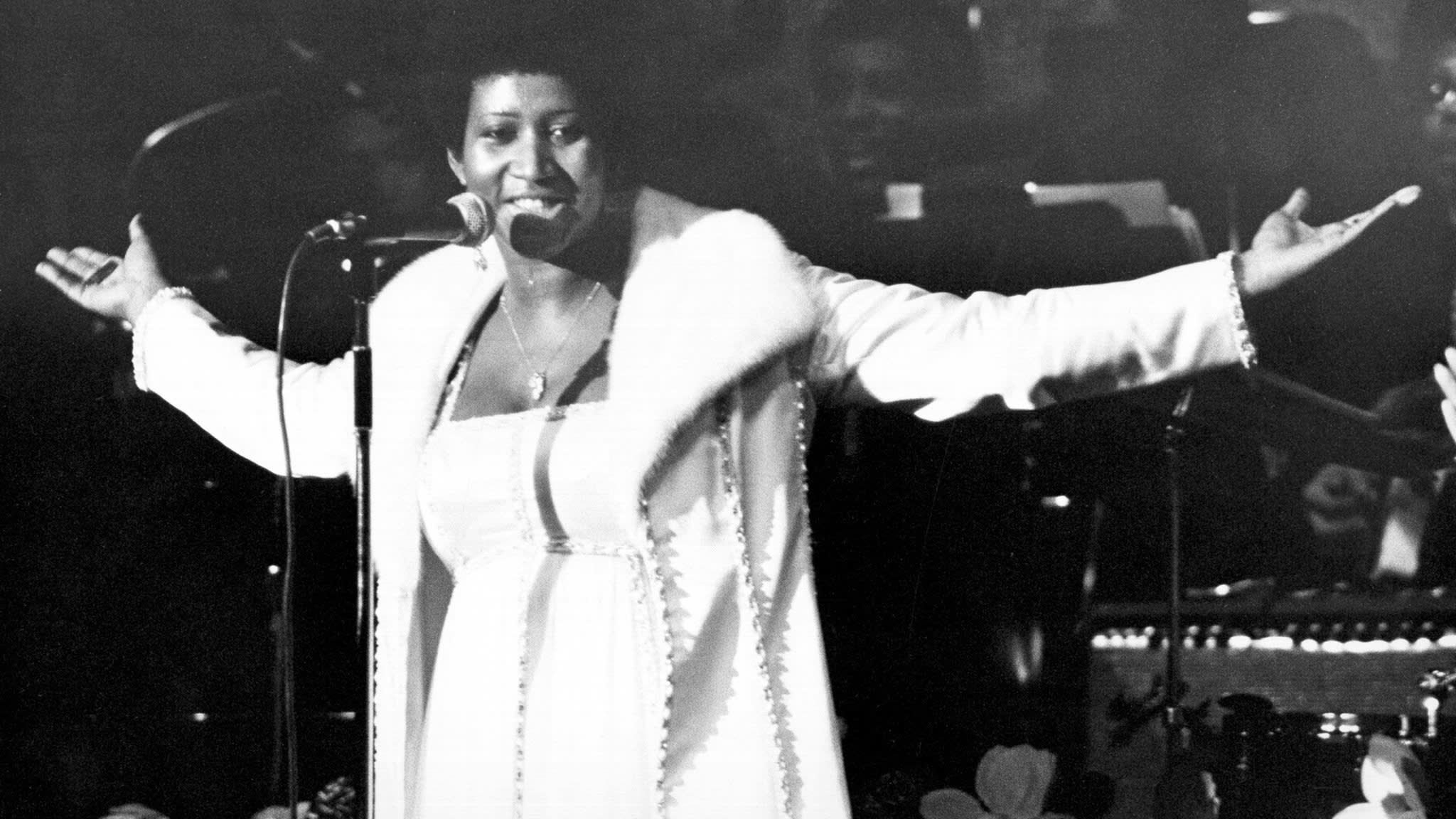 Aretha franklin respect. Aretha Franklin. Арет капес.