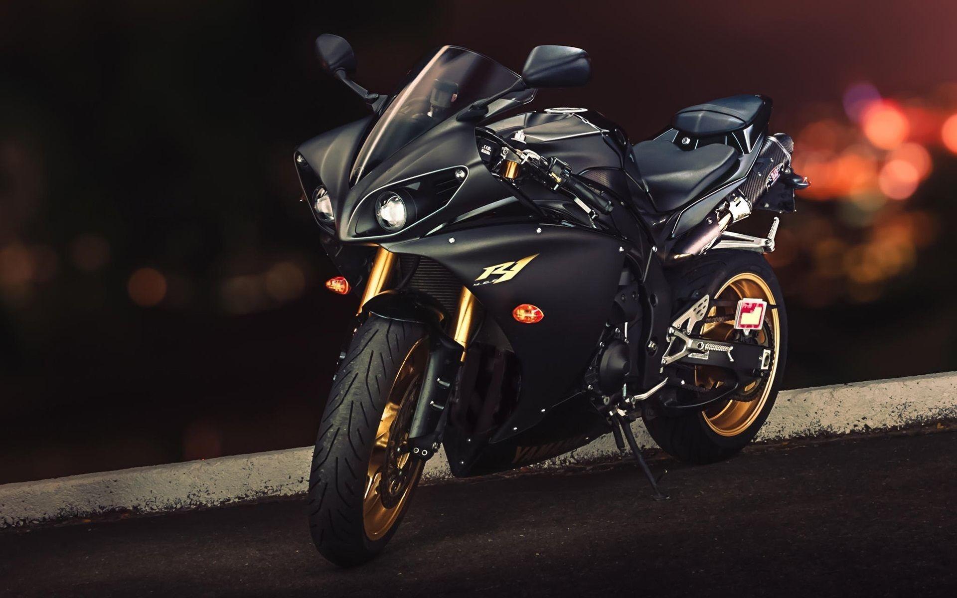 1920x1200 Motorcycle Girl Wallpaper