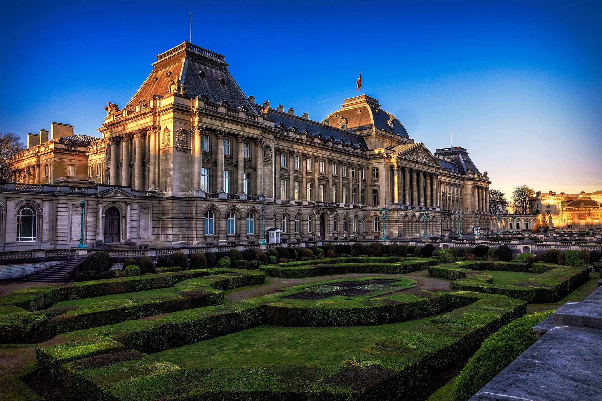 2048x1365 sun, design, lawn, Belgium, Brussels