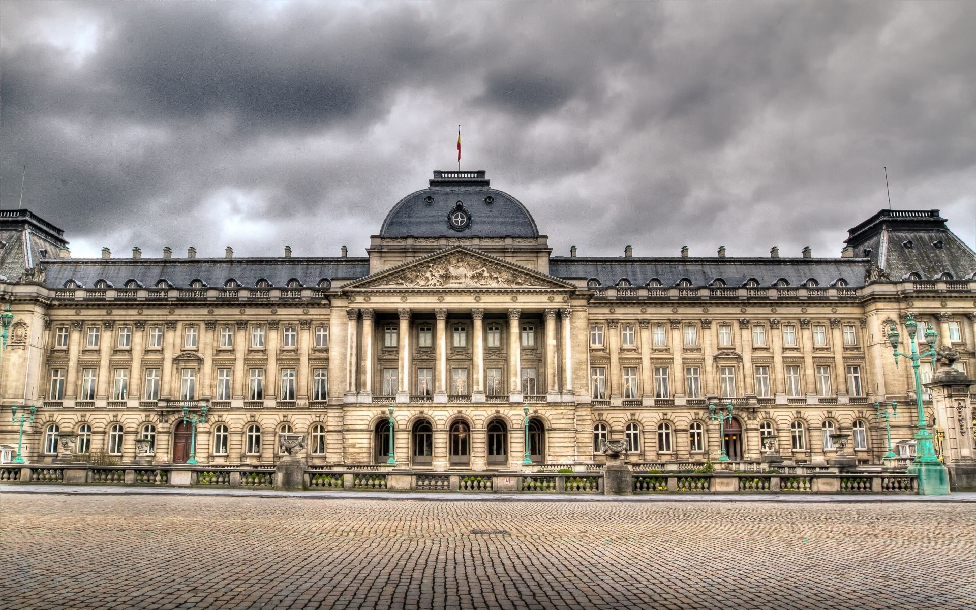 1920x1200 Royal Palace Of Brussels HD Wallpaper