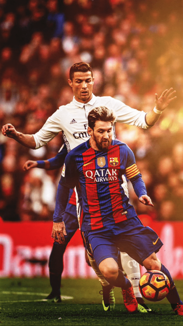 720x1280 Messi Dribbling Wallpaper