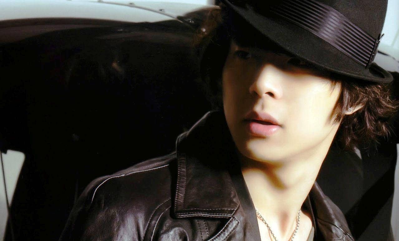 1280x775 Attitude Boy In Black Outfit Wallpaper