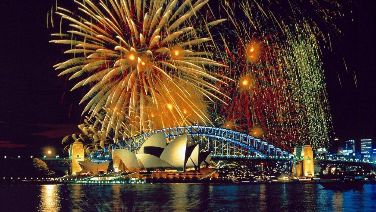 1280x720 Fireworks Over The Sydney Opera House Sydney Harbour Bridge