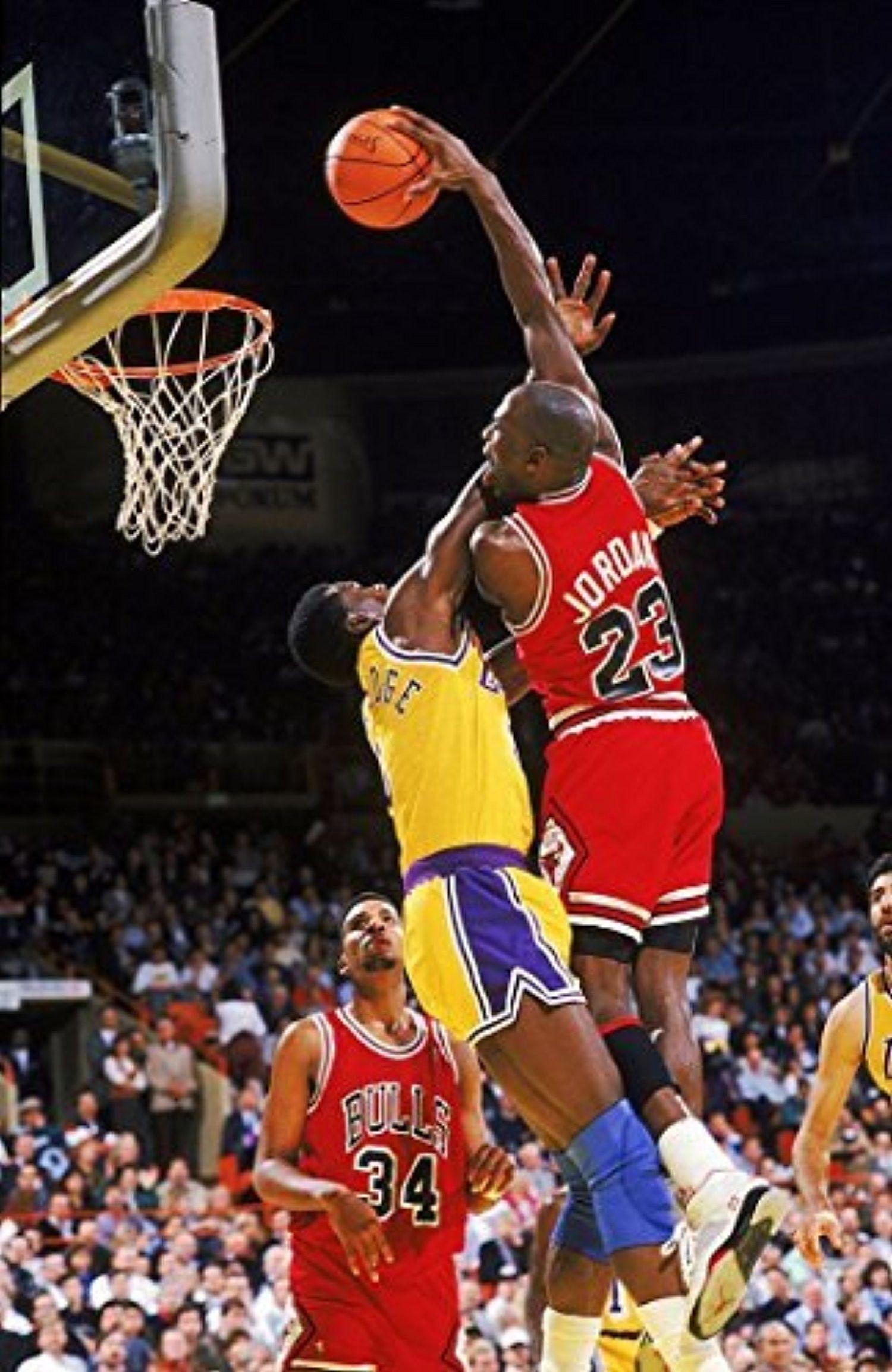 Michael Jordan on Kobe Bryants death Words cant describe the mj and  kobe HD phone wallpaper  Pxfuel