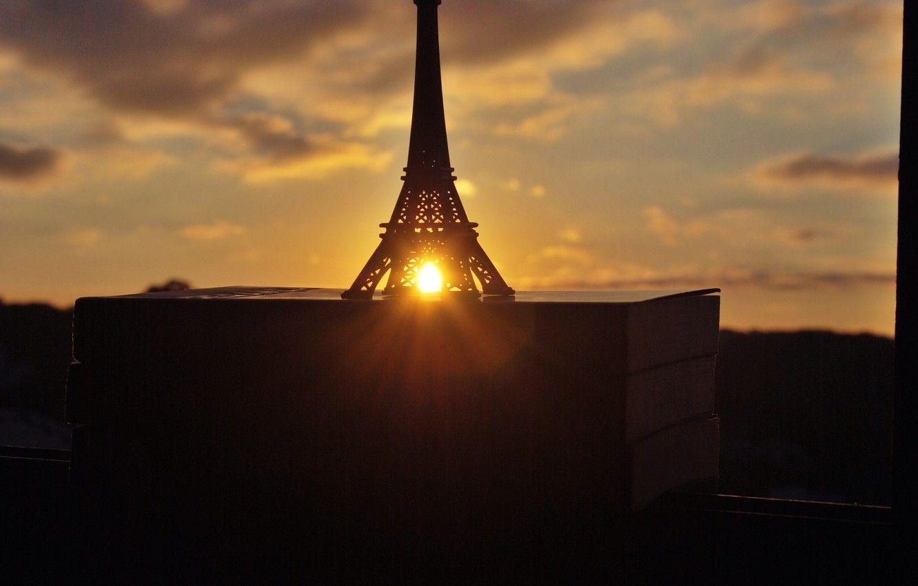 1332x850 Wallpaper the sun, sunset, books, window, figurine, Eiffel