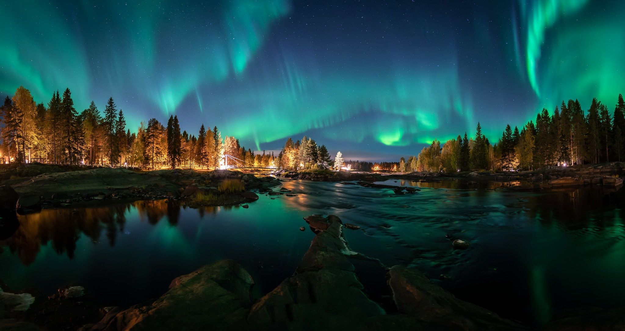 2048x1085 Finland Night Aurora Borealis HD Wallpaper