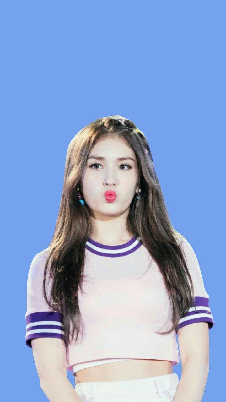 Somi Wallpaper