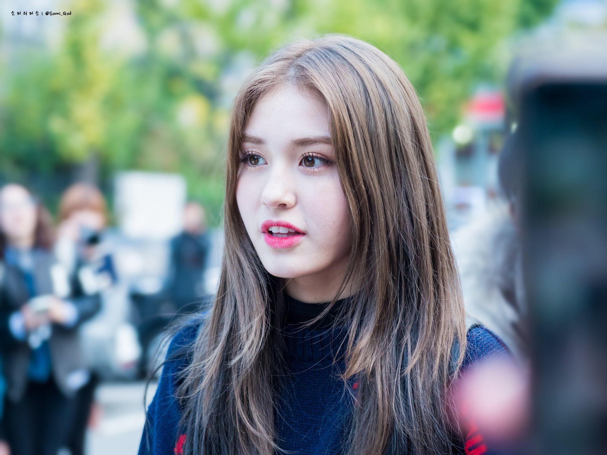2048x1536 Somi Wallpaper