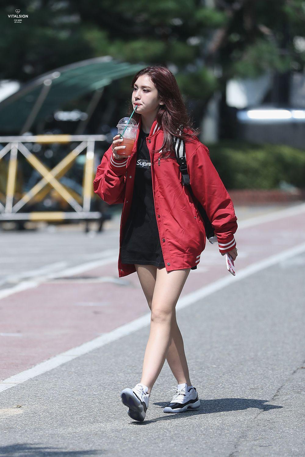 1000x1500 Somi Wallpaper
