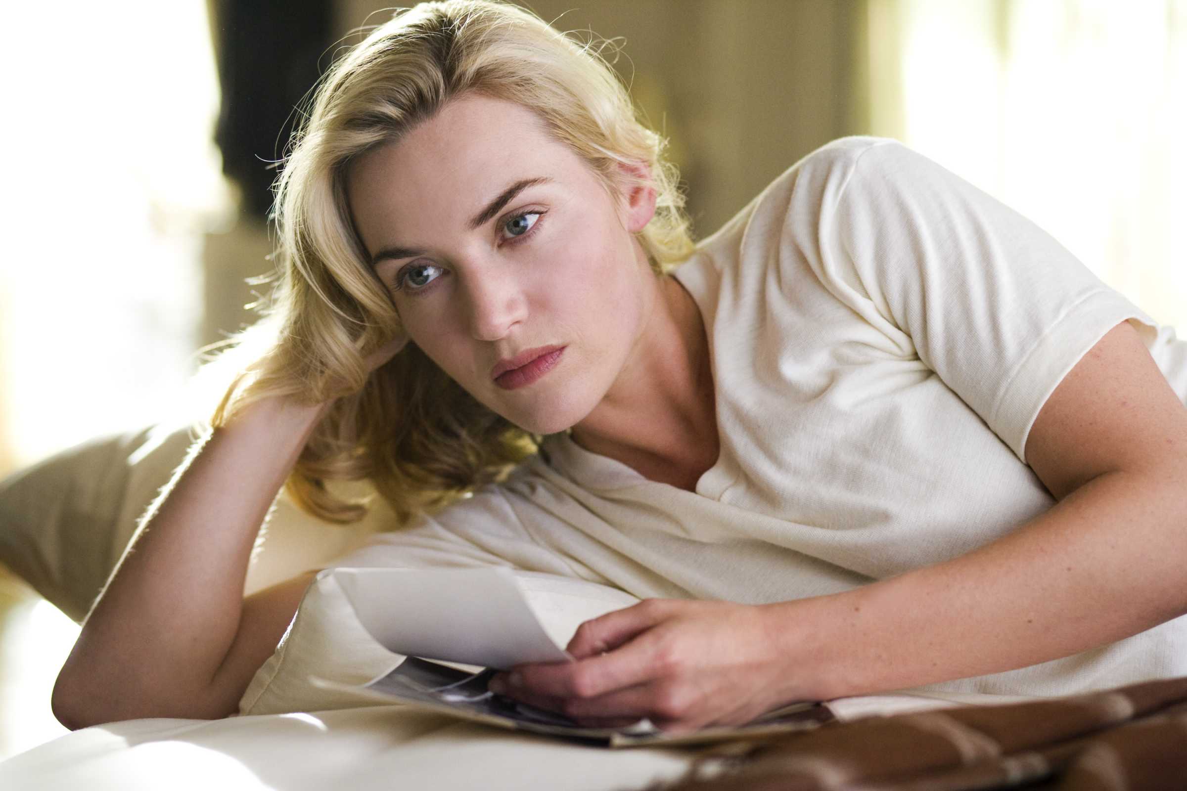 2400x1600 Free Kate Winslet Wallpaper